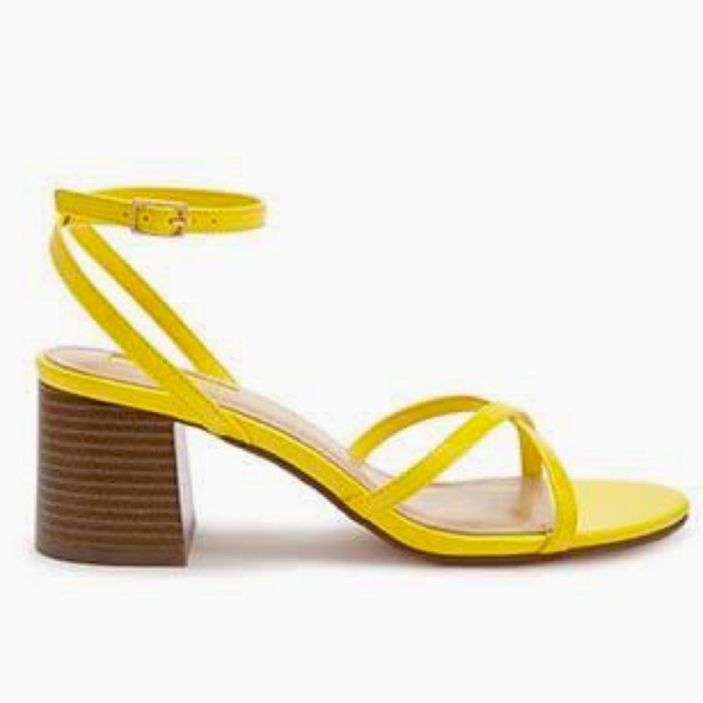 NEW Forever 21 Shiny Faux Leather block heel sandals